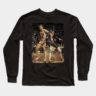 Dave Corzine vs Manute Bol Long Sleeve T-Shirt